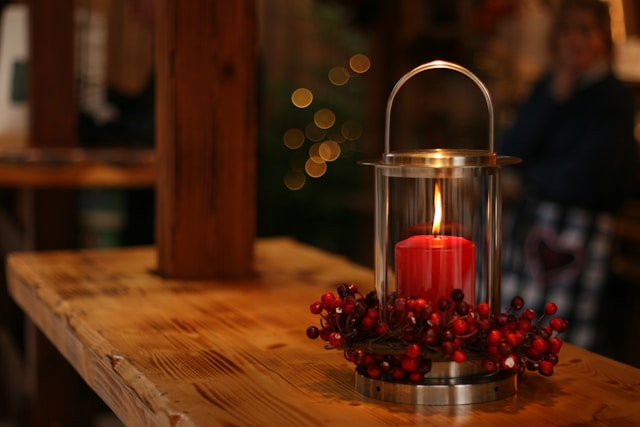 10 Holiday Decorating Hacks For Your Home