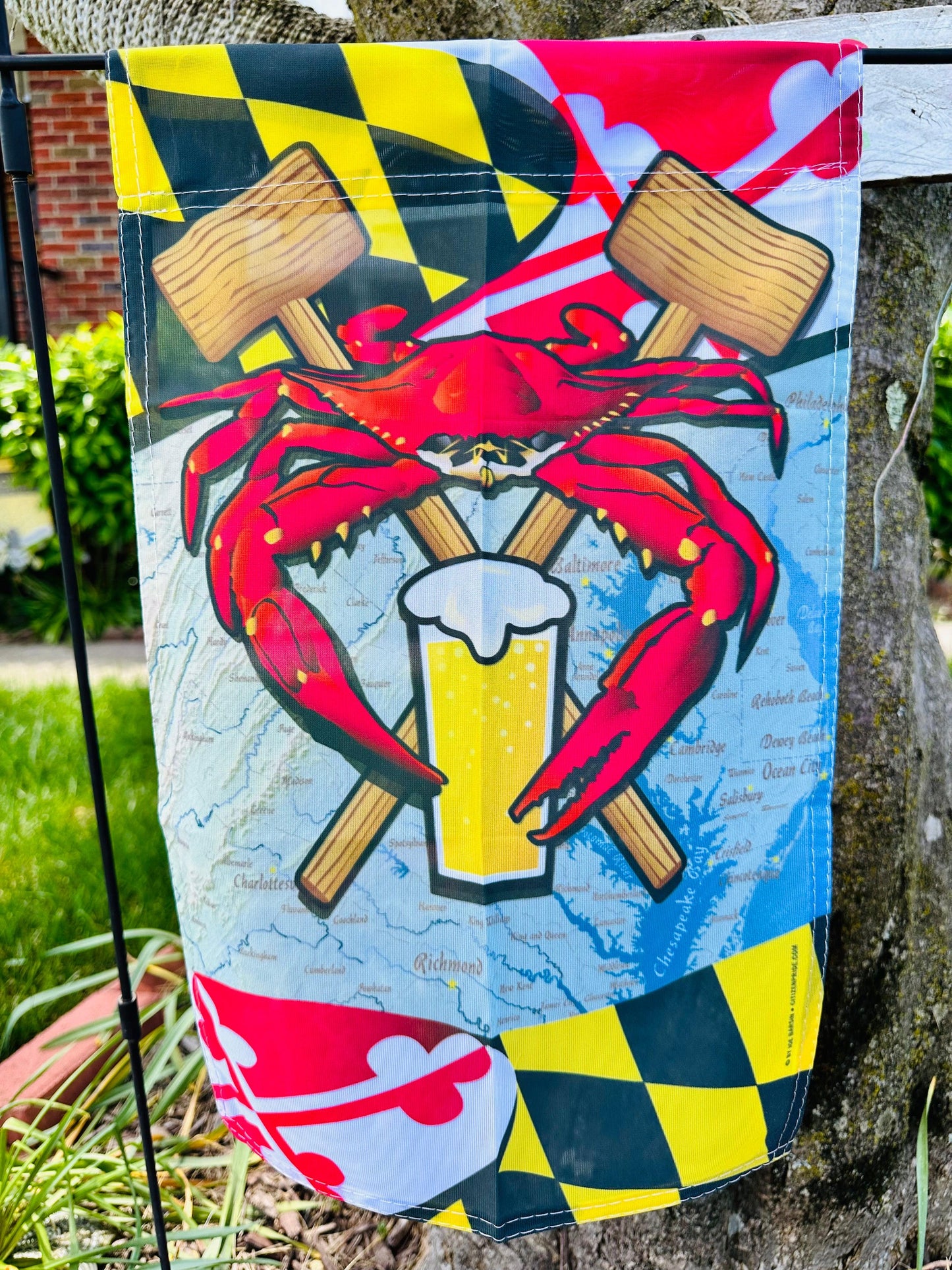 Maryland Red Crab Feast / Garden Flag